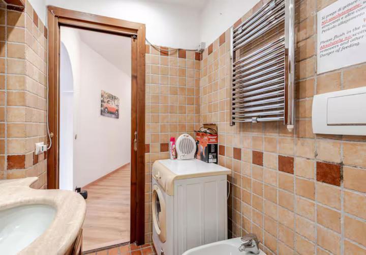 Dimora Di Trastevere Rome Bagian luar foto